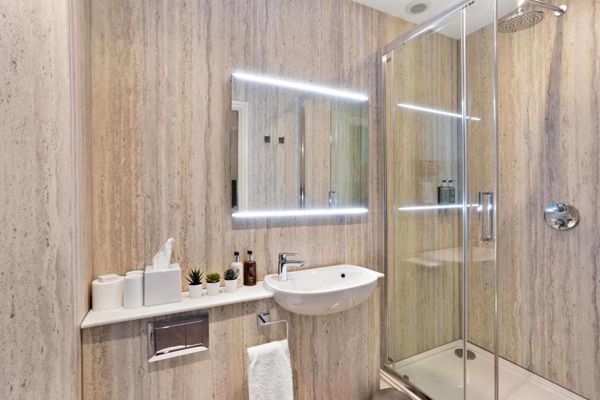 Fountains Guest House - Harrogate Stays Ngoại thất bức ảnh