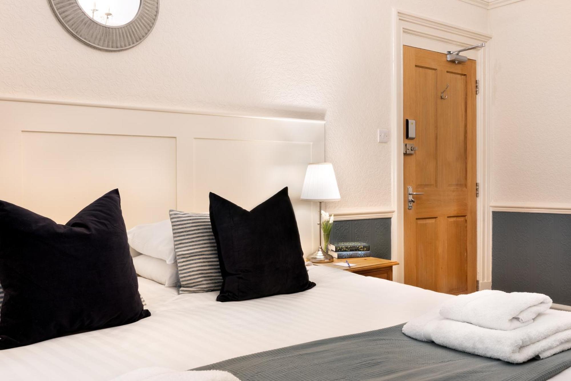 Fountains Guest House - Harrogate Stays Ngoại thất bức ảnh